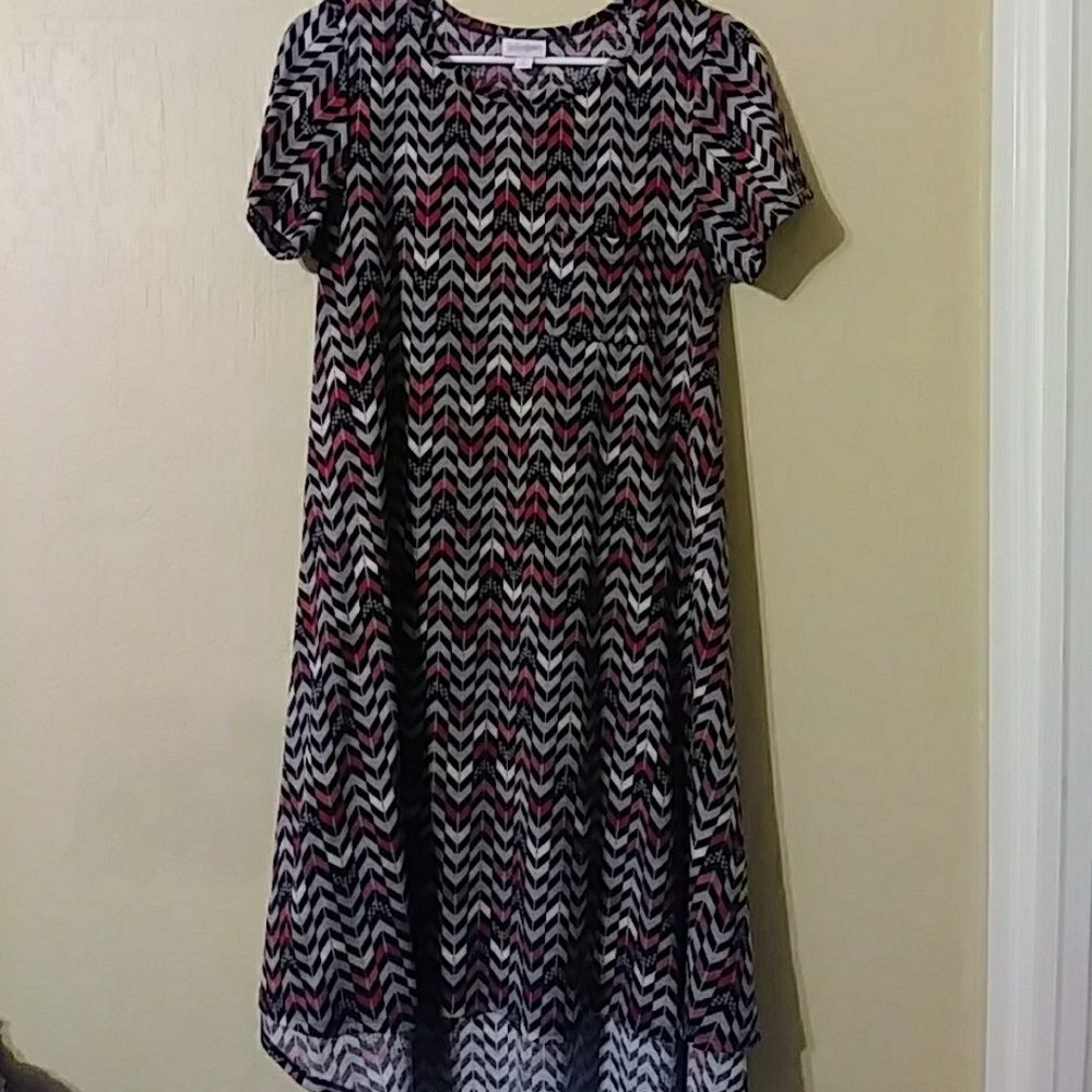 🍂🍃🍁LuLaRoe Carly Geometrical Low High Asymmetrical Dress